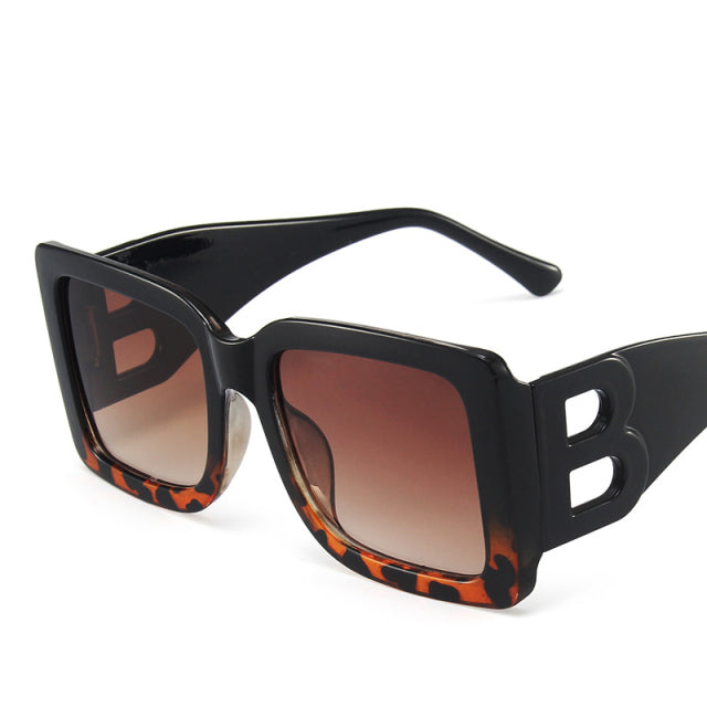 Classic Black Luxury Brand Women&#39;s sunglasses Ladies Trendy Designer Square Sun Glasses Retro B-Decorative Shades Eyewear UV400
