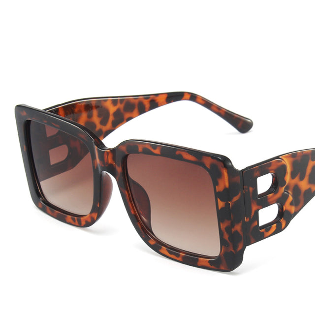 Classic Black Luxury Brand Women&#39;s sunglasses Ladies Trendy Designer Square Sun Glasses Retro B-Decorative Shades Eyewear UV400